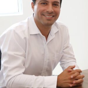 Mauricio Vila